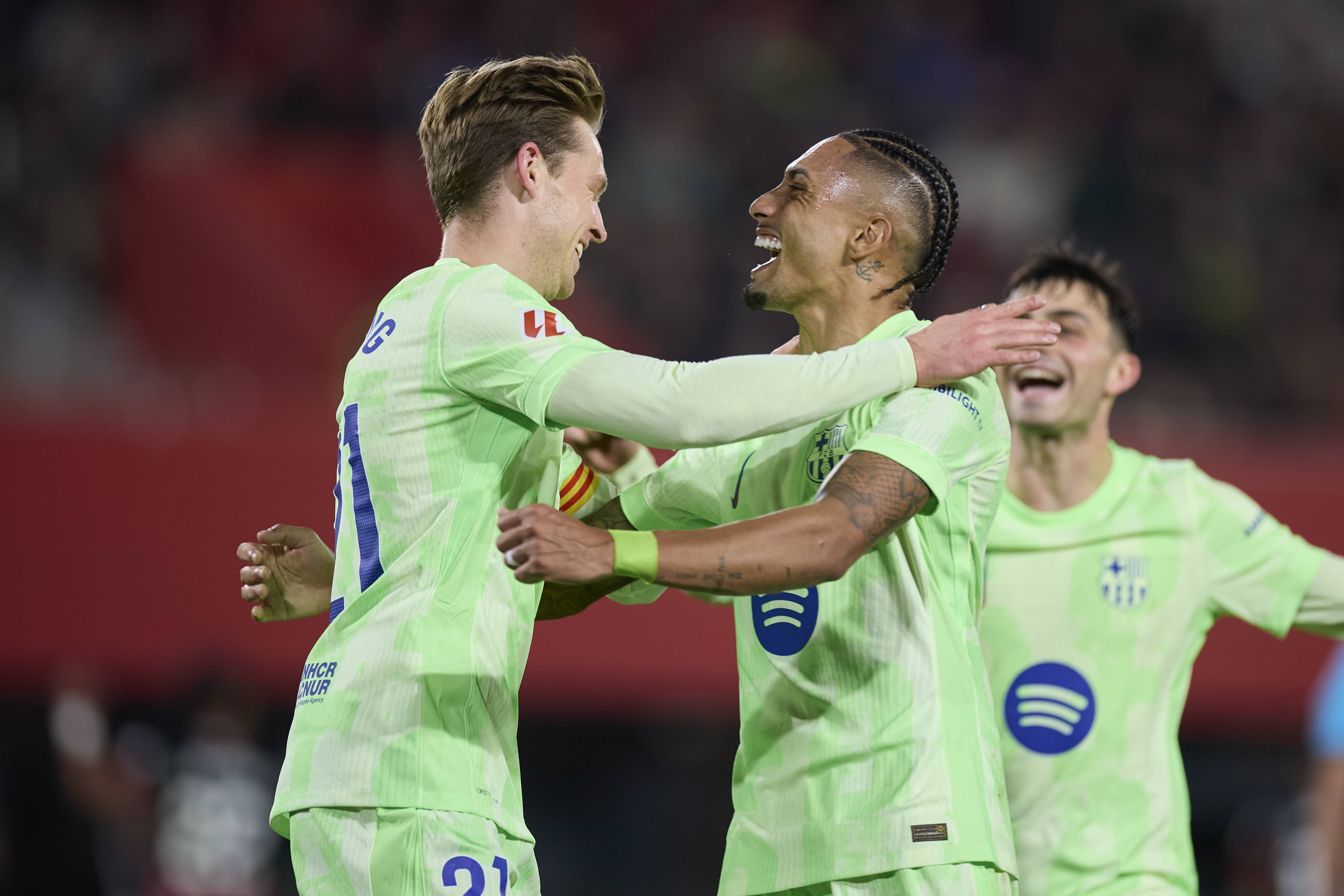 爱游戏官方入口-德国杯转会期走向成谜，波尔图迎来里程碑，态度坚定，身体对抗强度拉满(魔兽世界驭风大师波尔图在哪)