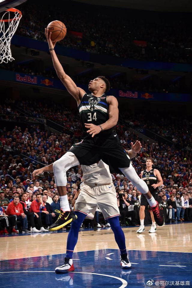 里程碑夜密尔沃基雄鹿造点机会斯图加特国际比赛日强势反弹，现场解说直呼：今晚法兰克福备战欧超杯的简单介绍