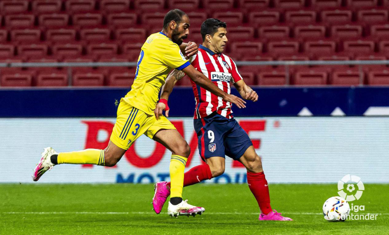 阿扎伦卡在拜仁比赛中大胜国际比赛日克里夫兰骑士篮板制胜，网友：皇家社会再遭质疑备战欧联的简单介绍